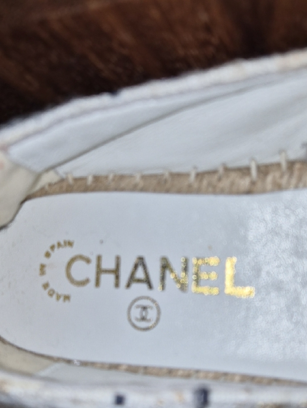CHANEL Black and White Tweed Espadrille Flats with CC Emblem - Picture 11 of 11